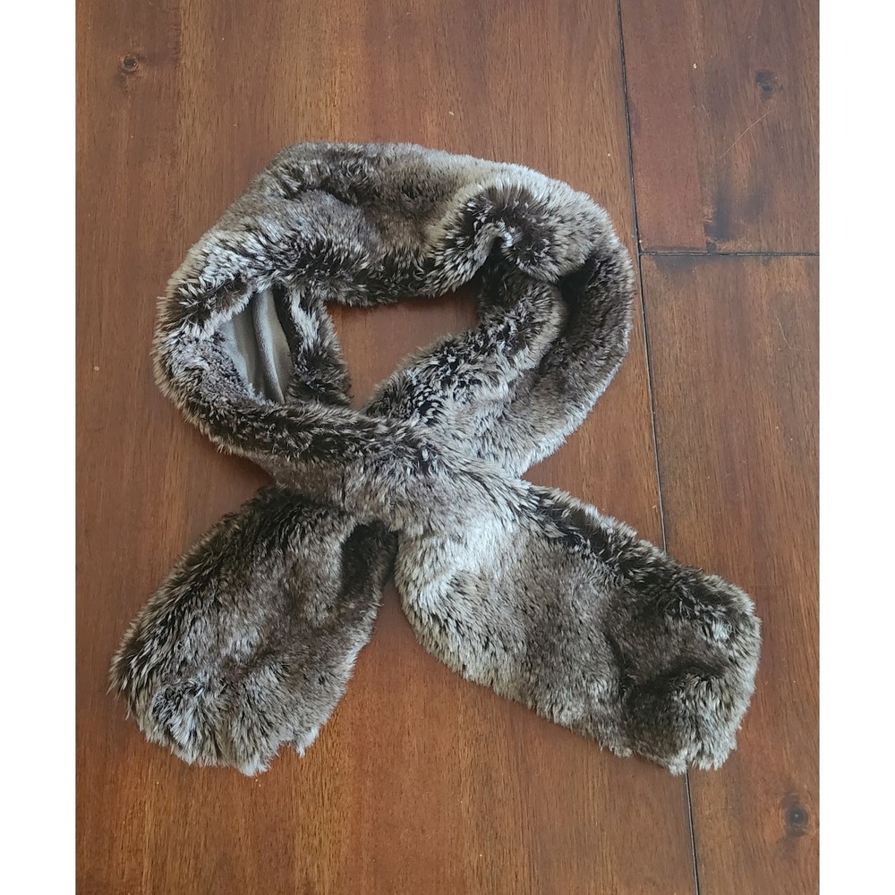 Restoration Hardware Faux‎ Fur Pull Through Scarf Elegant Soft Brown